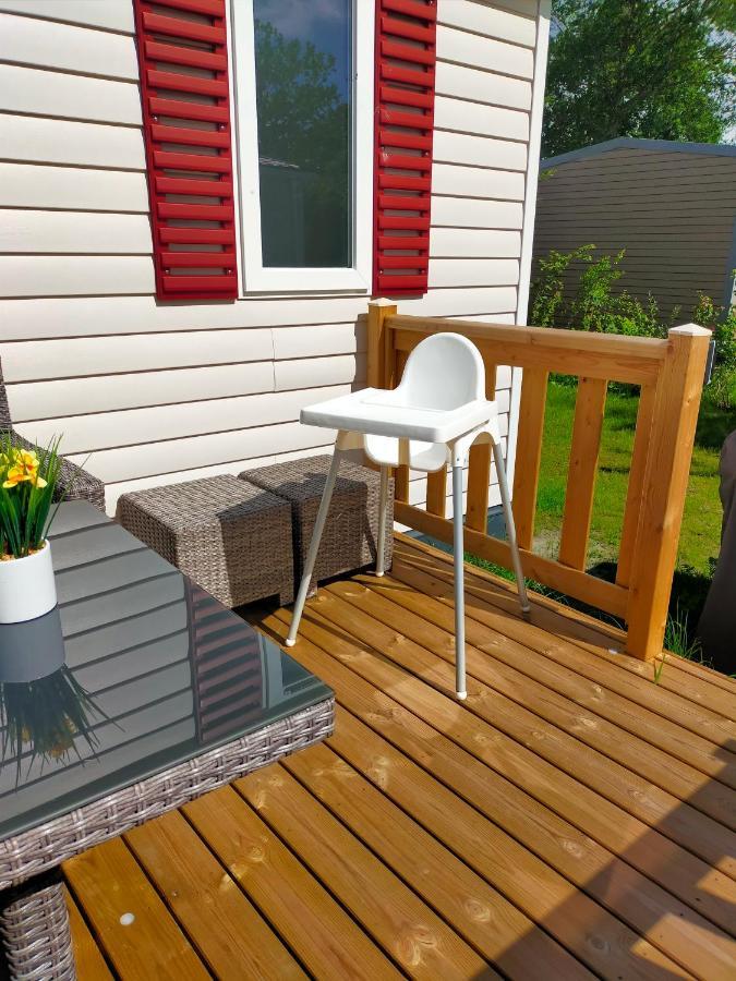 Bj Chalets - De Rug 3 - Vakantiepark Lauwersoog - Luxe Chalet Met Vaatwasser En Inloopkast! Vroege Incheck! Met Airco! Екстериор снимка